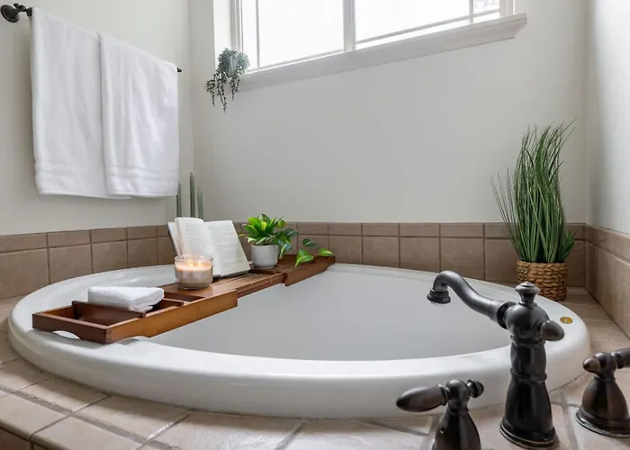 Luxury 5br Mountain Hot Tub Game Holiday home Flagstaff
